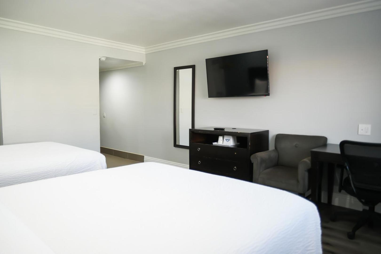 Days Inn By Wyndham West Covina Eksteriør bilde